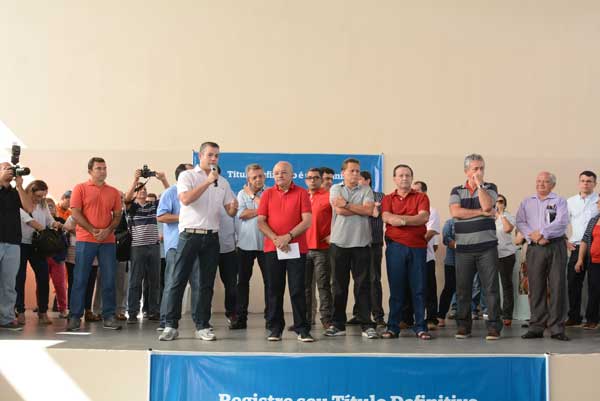 politica-josue-titulos-05-0