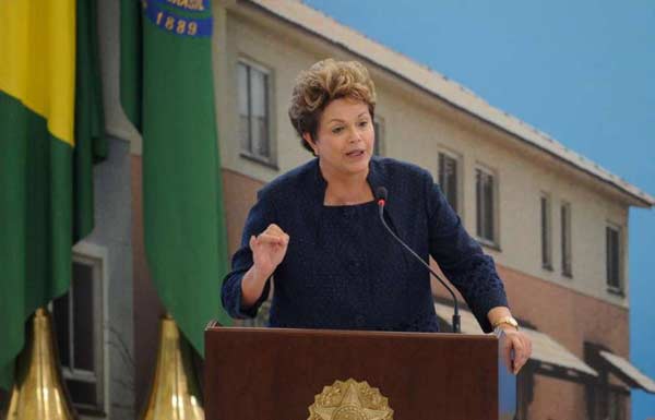 politica-dilma-dolar-27-09-