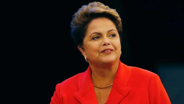 politica-dilma-viaja-amplia