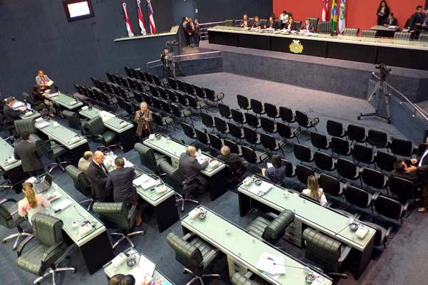 politica-aleam-analisa-veto