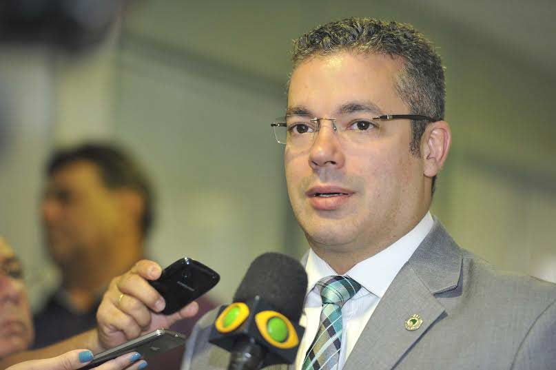 politica-josue-aedes-13-02-