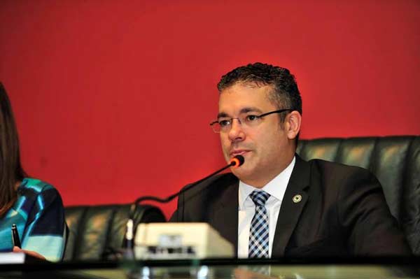 politica-josue-agua-urucuri
