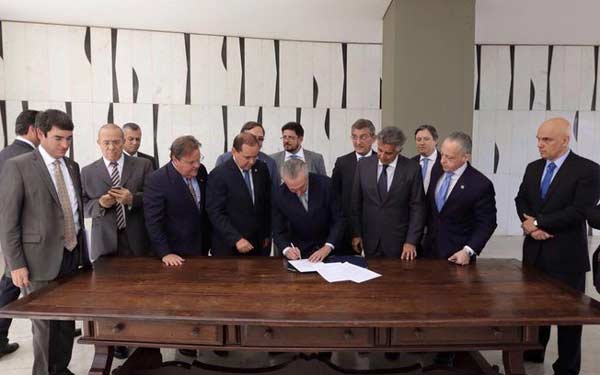 politica-temer-noficado-12-