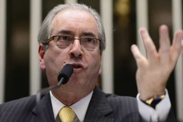 politica-cunha-renuncia-07-