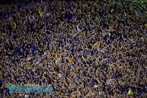 esporte-torcida-boca-bombon