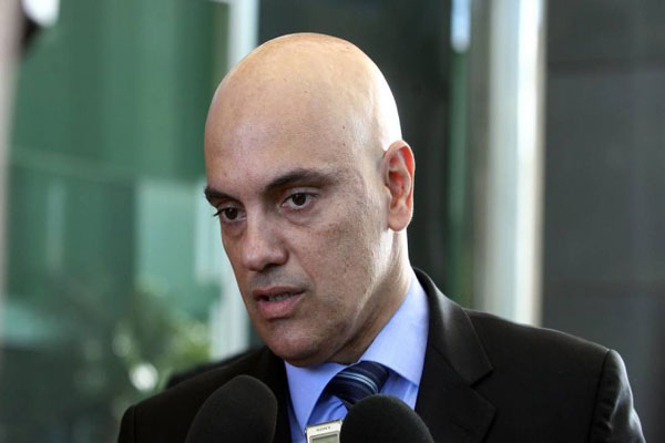 politica-ministro-alexandre