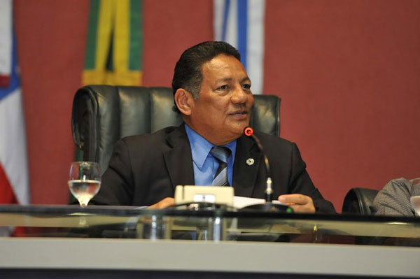 politica-francisco-Souza-ec