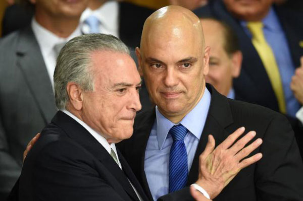 politica-temer-moraes-minis