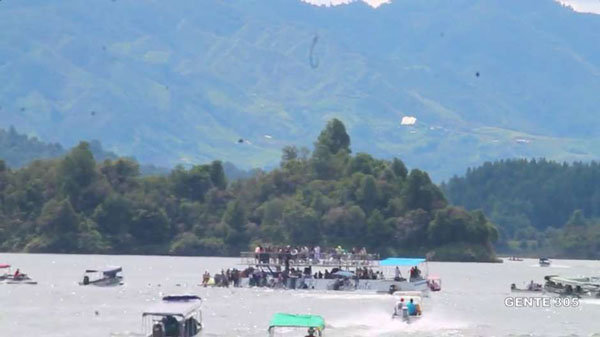 mundo-barco-naufraga-colomb