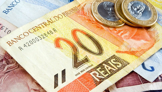 dinheiro-real-notas-de-real-moedas-economia-brasileira-1408989908214_956x500