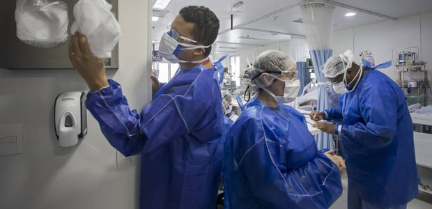 x87718413_SO-Sao-PauloSP01-04-2020-CORONAVIRUSCOVID-Pacientes-com-Covid-19-na-UTI-do-hospital.jpg.pagespeed.ic