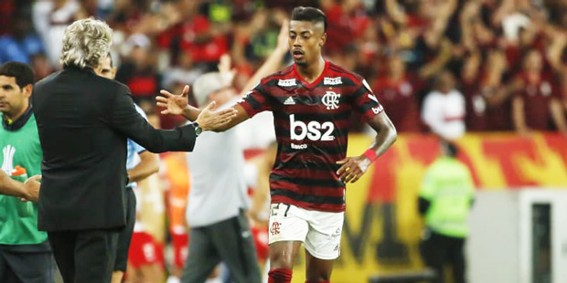 Benfica segue na luta para ter Bruno Henrique, diz jornal - Correio da  Amazônia