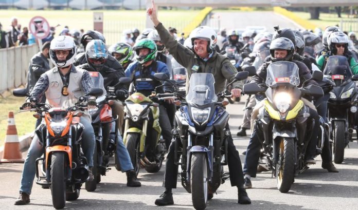 passeio de moto