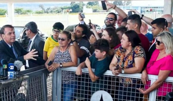 cercadinho do bolsonaro