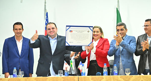 DEAA57C5-BC1B-44F8-A3F9-D17A9E8AFBE9