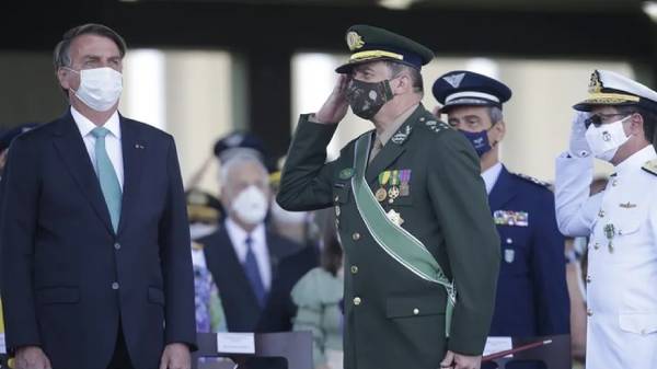 militares