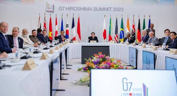 g7