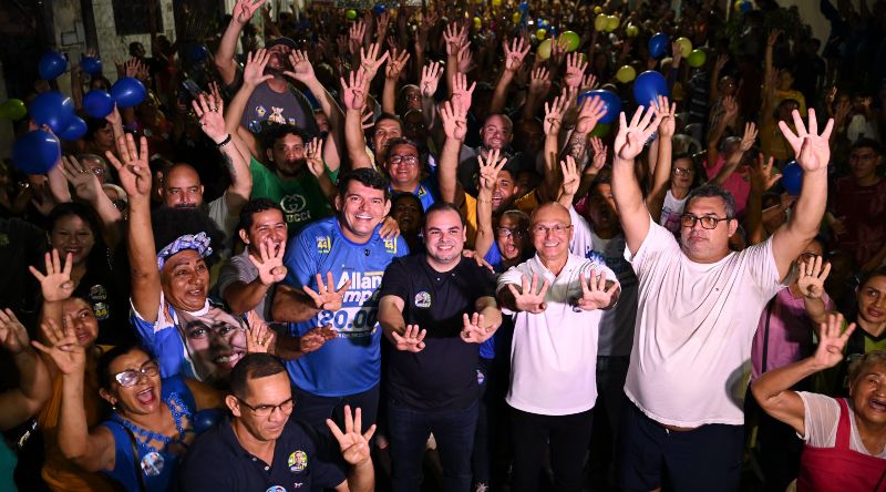 Roberto Cidade ouve demandas de moradores da zona Norte