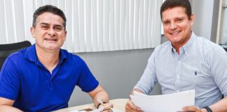 David Almeida sanciona passe livre para 212 mil estudantes da rede municipal