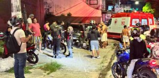 Colisão entre duas motos deixa três pessoas feridas na Praça 14