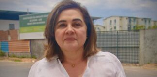 Professora Maria do Carmo denuncia abandono e má gestão da saúde no Amazonas
