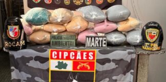 Dupla é presa com 30 kg de drogas dentro de embarcação com destino a Manaus