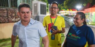 Com segurança e organização, David Almeida acompanha entrega de kits da corrida #SouManaus