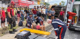 Ônibus “Amarelinho” capota na Grande Circular, deixa feridos e motorista foge do local