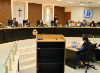 TCE-AM reúne municípios para formalizar políticas públicas do programa TCE pela Educação