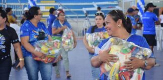 Ação Cidadã beneficia trabalhadores dos bumbás Garantido e Caprichoso