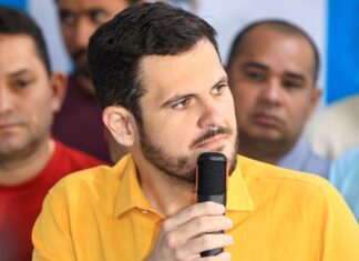 Prefeito de Manaus vai à Justiça cobrar repasses do Passe Livre Estudantil