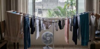 Técnica japonesa para secar roupas em ambientes fechados de forma mais rápida