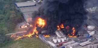 Fábrica destruída por incêndio armazenava 2 milhões de litros de produtos inflamáveis