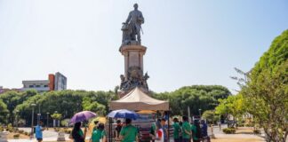 Praça da Saudade vira sala de aula a céu aberto para conservação do patrimônio histórico