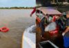 Pescador morre afogado ao tentar recuperar chapéu após canoa naufragar