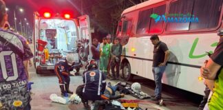 Acidente grave deixa dois motociclistas feridos após colisão na Avenida do Turismo, no Tarumã