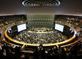 Amazonenses “terão de eleger bem” os 08 dos 513 deputados federais, ou perder força política na Câmara