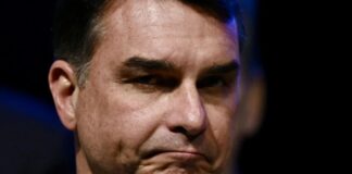DENÚNCIA GRAVE: gabinete de Flávio Bolsonaro liberou emendas parlamentares a milicianos matadores de Marielle