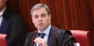 Mendonça ordenou afastamento de diretor-geral da PF sem ouvir PGR