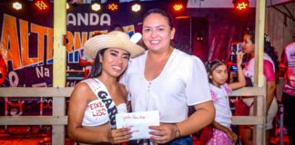 Prefeitura de Parintins celebra campeã do concurso Garota Peixe Liso