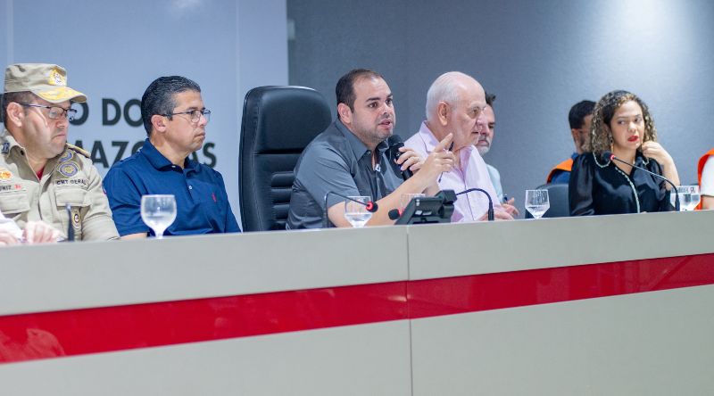 Encontro reuniu prefeitos, representantes municipais e integrantes dos governos estadual e federal