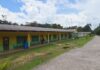 Escola em comunidade de Atalaia do Norte enfrenta precariedade na infraestrutura