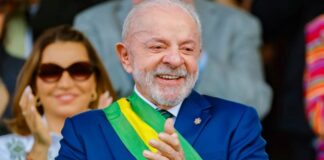 Com números acirrados, Lula vence e é reeleito presidente do Brasil