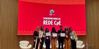 Professora de Manaus recebe prêmio nacional por projeto ambiental em creche municipal