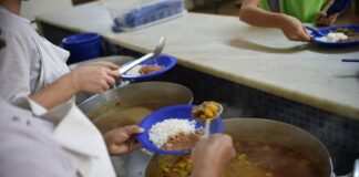 Escola de Benjamin Constant é alvo de apuração sobre merenda e fornecimento de água