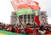 Apoiadores de Lula fazem ato de encerramento de campanha em Manaus