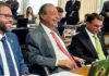 Silêncio de Flávio Bolsonaro sobre Omar Aziz durante visita a Manaus intriga bolsonaristas