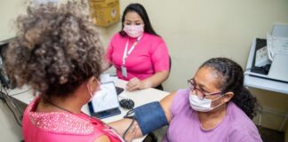Circuito de Saúde da Mulher amplia prevenção e diagnóstico do câncer de mama em Manaus